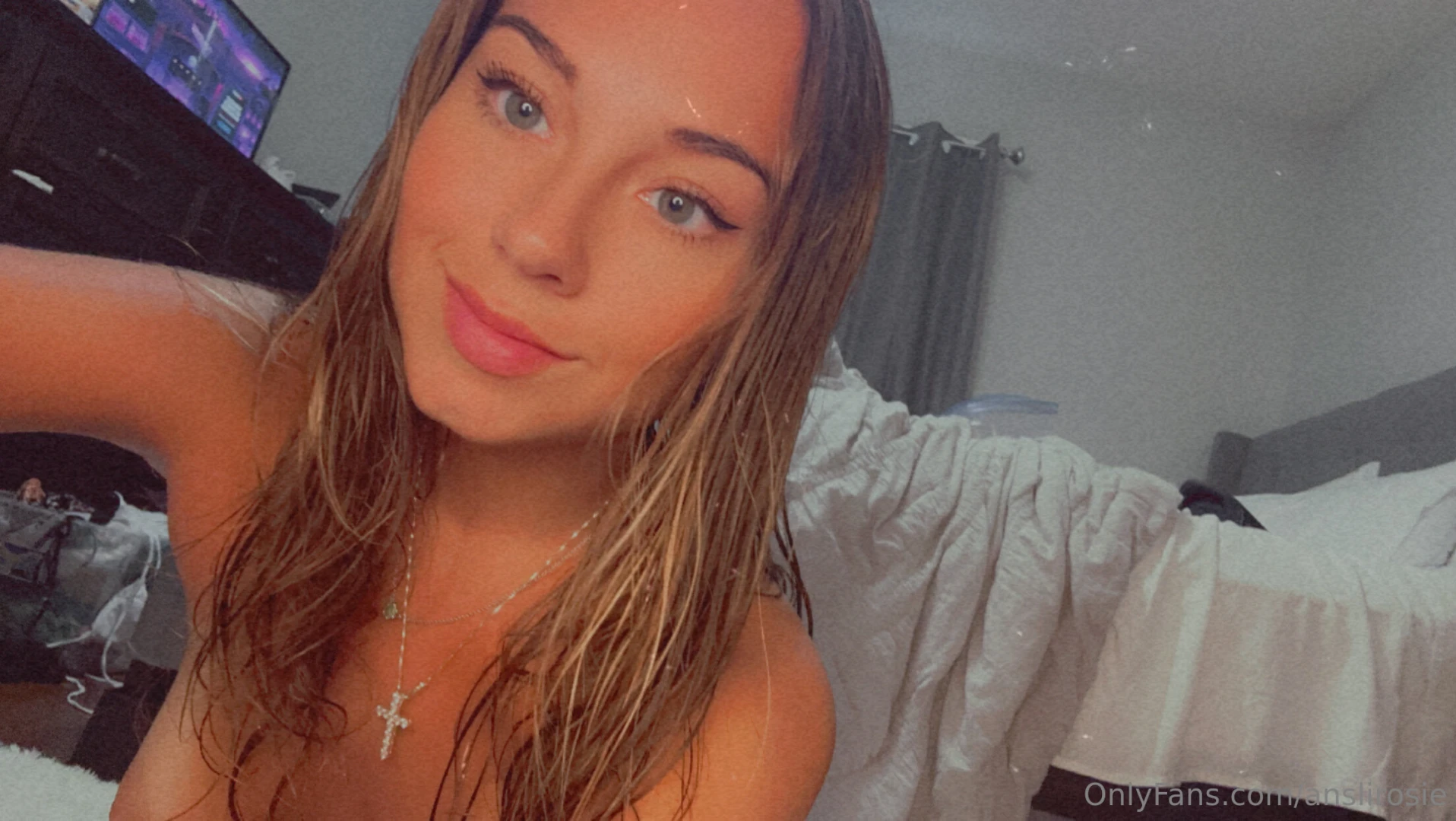 I ll be your naughty little secret today watch as i explore every inch 