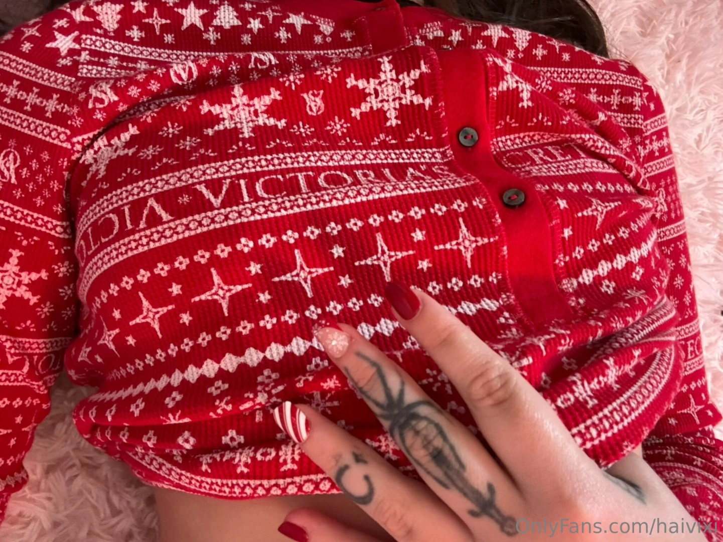 Wanna see whats under my sweater lt 3 part 1 