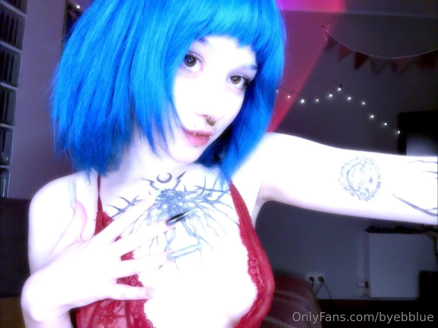 Fairytales got bored of books now they flirt 