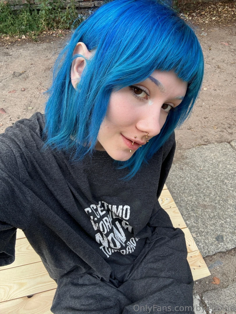 Thought i d take a walk and get some fresh air to clear my mind how 