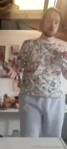 I d decorate your walls