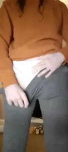 Theyre not the comfiest so i tend to drop it out the leg hole of my