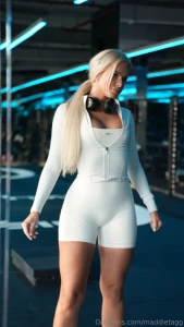 Dilf hunting at the gym