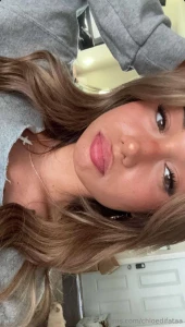 Feeling lazyyy will you keep me company