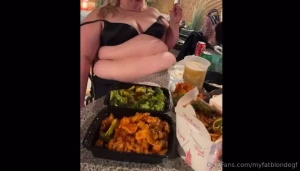 Back on her eating grind captured some clips from a casual dinner the