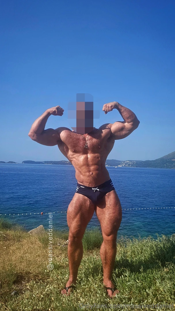 There is nothing better than flexing at the beach 