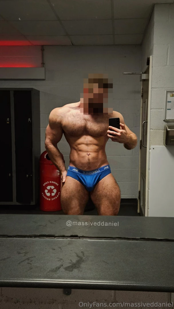 Chest day completed feeling extremely sore 