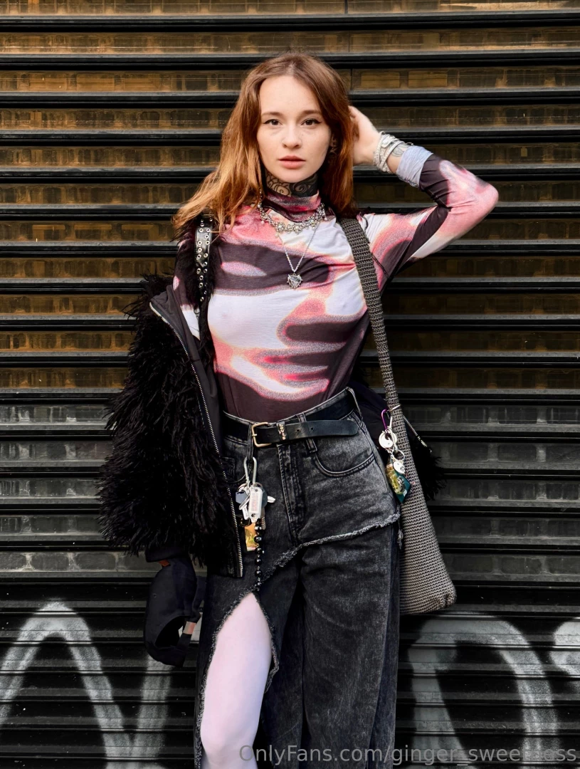 I m totally ready for fashion week rate my outfit from 1 to 10 have a 