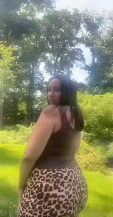 Public teasing tryna give you a boner part 1 