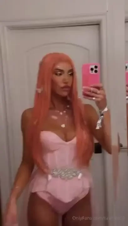Can i be ur little freaky fairy hehee 