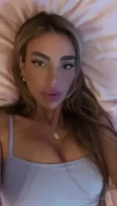This is how i look at my phonee when u message me