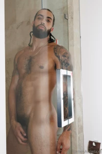 Getting ready for my live tonight at 10 pm est me and cubanbootyqueen