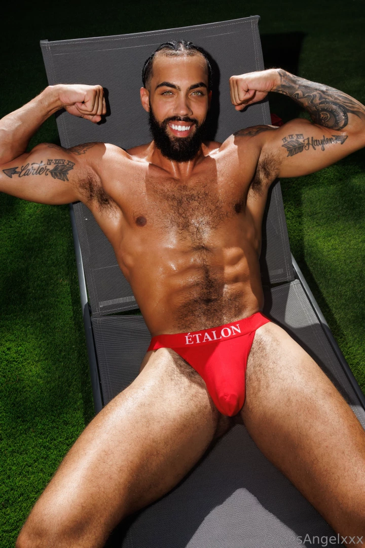 Going live tonight 9 30pm est dont miss it who wants to watch me shoot 