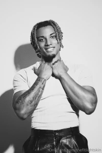 Love my black and white photos am i cute or nah part 1