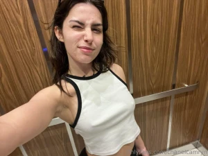 Elevator make out sesh anyone