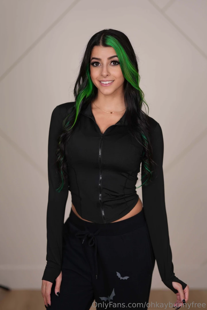 What i m wearing today p s pls rate my outfit 