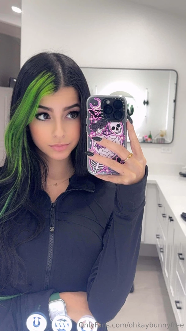 There s something i wanna show you dm me when you have a few minutes 