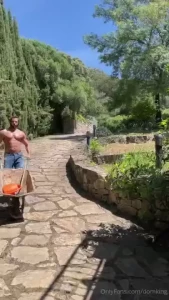 Yard work datofoland