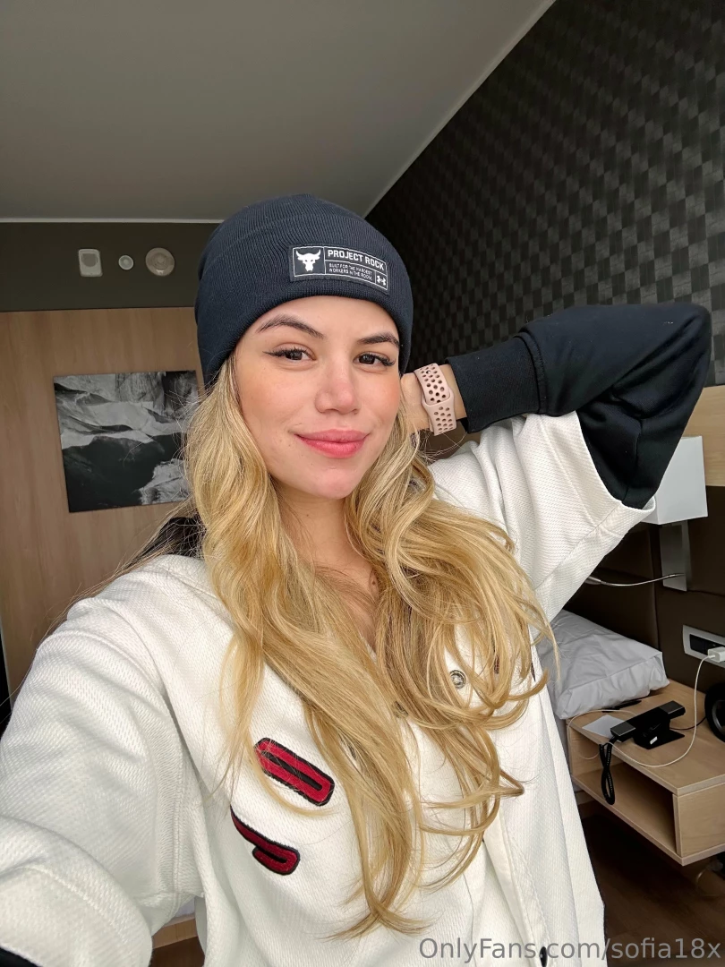 Are you looking for your little princess come talk to me in the chat 