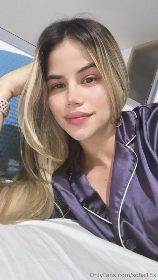 I m just a good girl looking for attention 