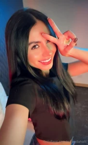 Rebecca_montana i m naughty girl who likes to go to the gym to keep my part 200