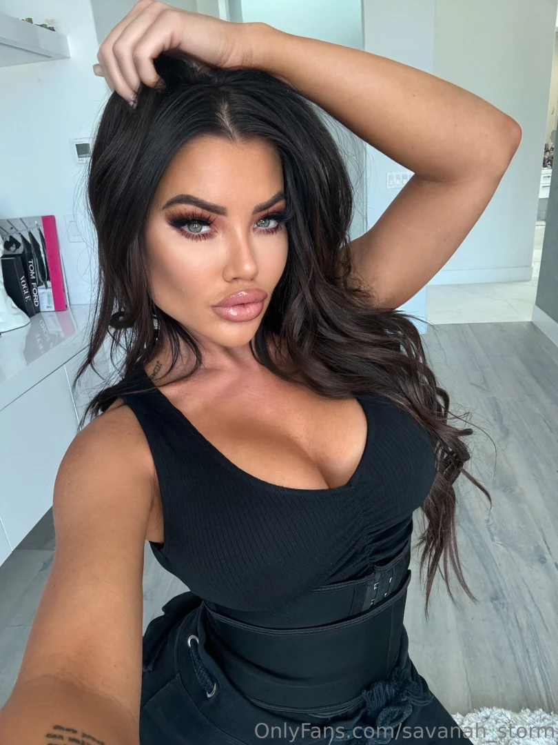 Fall for temptation babe 