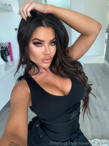Fall for temptation babe
