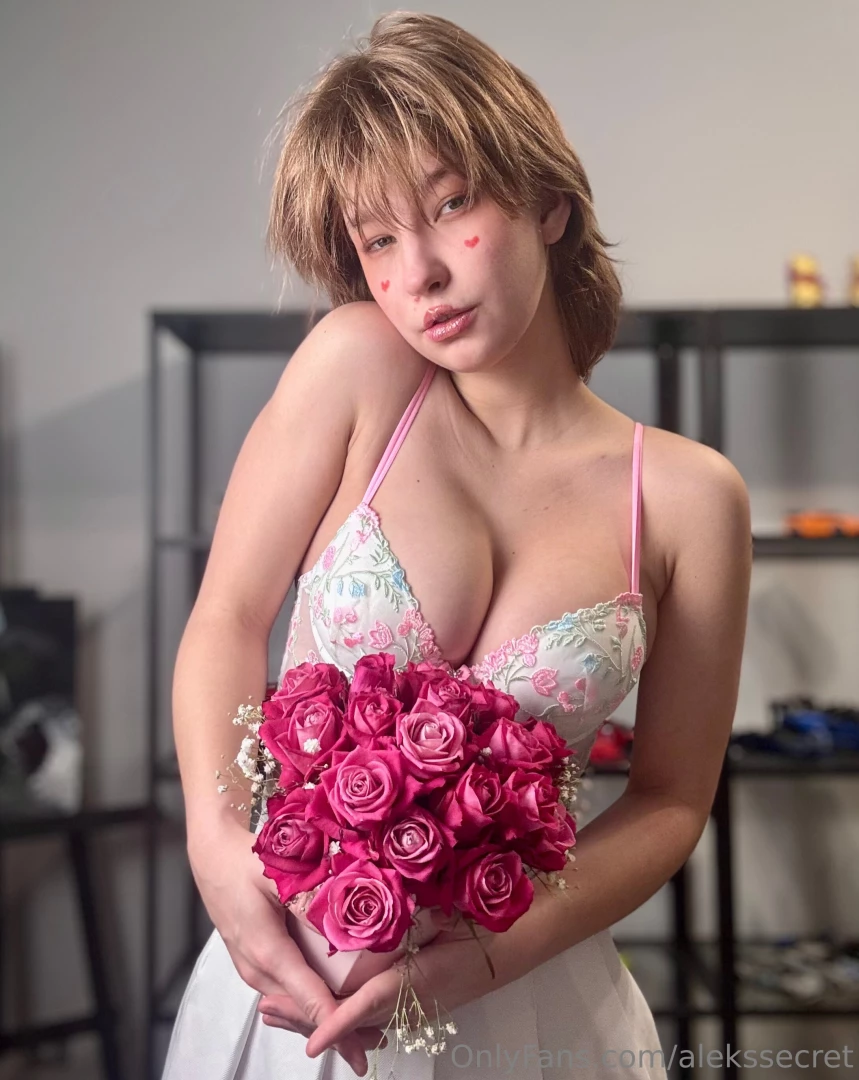 Happy valentines day send me a rose if you re also just at home i want 