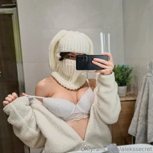 Face hidden body loud mirror knows all my secrets but you you ll have part 1