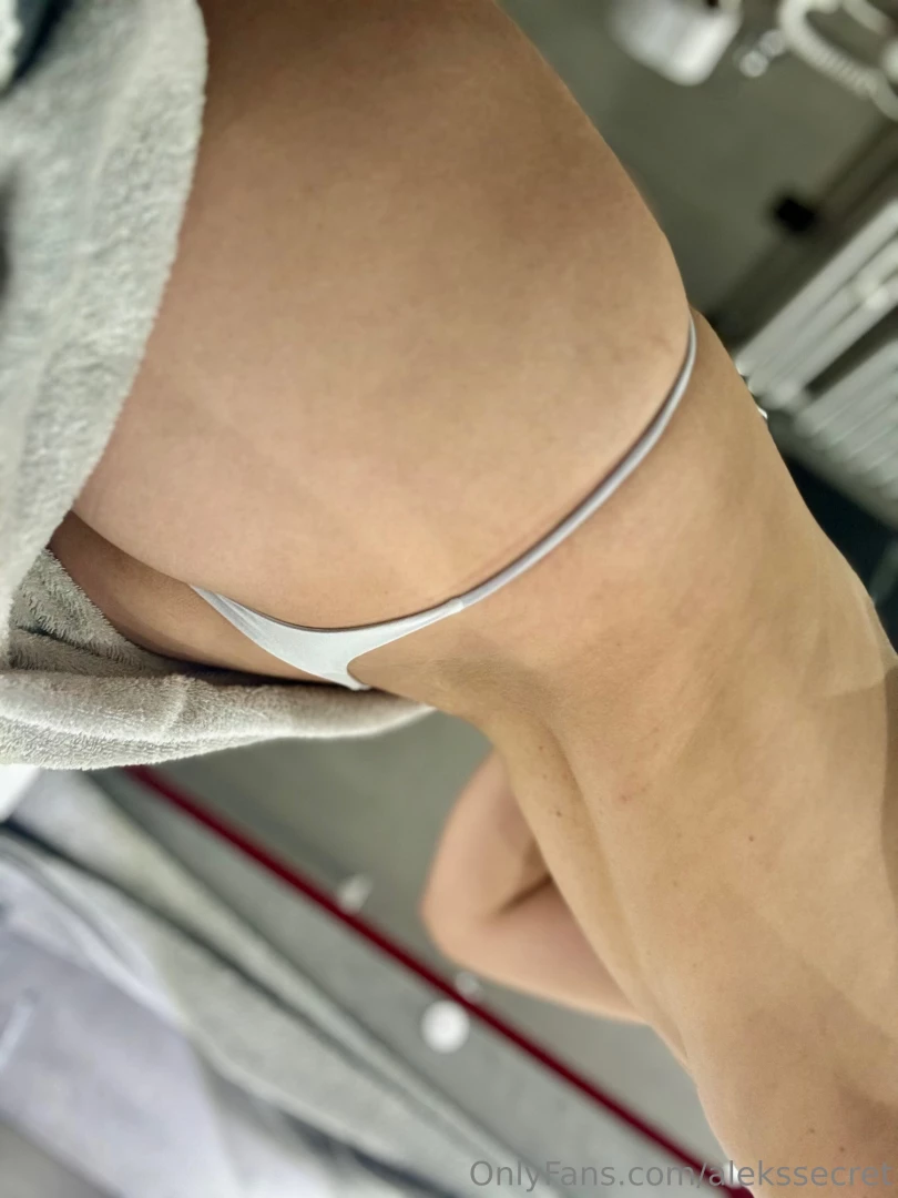 I know you stopped scrolling because of my and you had to turn your 