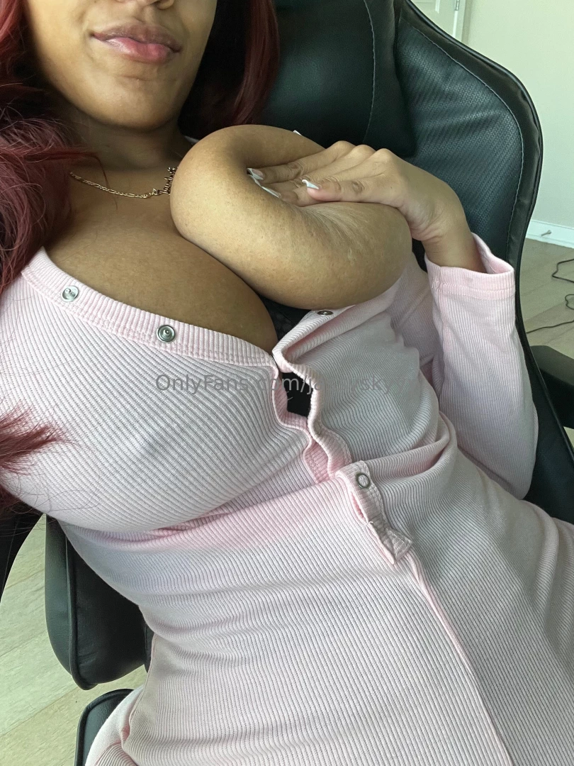 Its time to cum on my tittysss come to my dms to enter the door is 