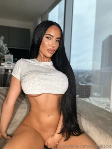 Do you prefer me as a blonde or brunette part 1