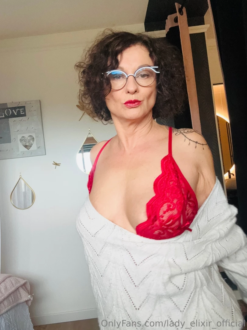 Je me suis offerte de la nouvelle lingerie pour no l tu aimes i part 1 