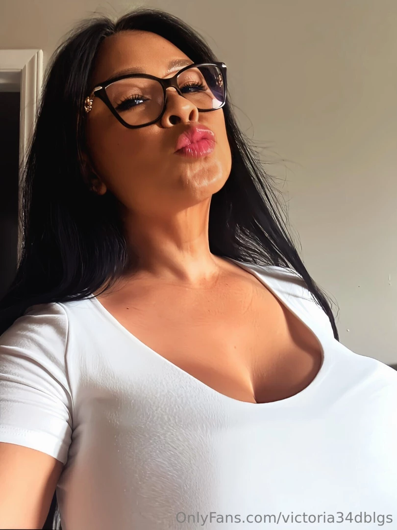 Let me get on my knees for you baby you can put your hard dick in 