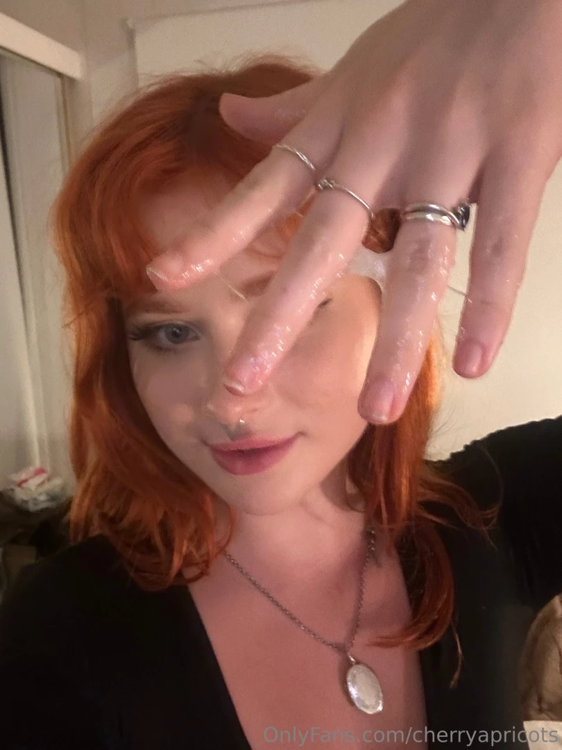 I love cumshots in my hands too licking it all up for you to see part 1 