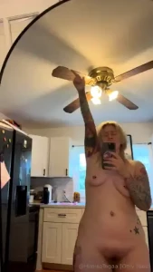 Good morning hunnies i am obsessed with this song so here s a free