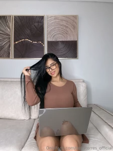 Heads up i have a super important videocall tomorrow and my hot