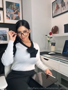 Looking like a naughty secretary get ready for this new joi coming