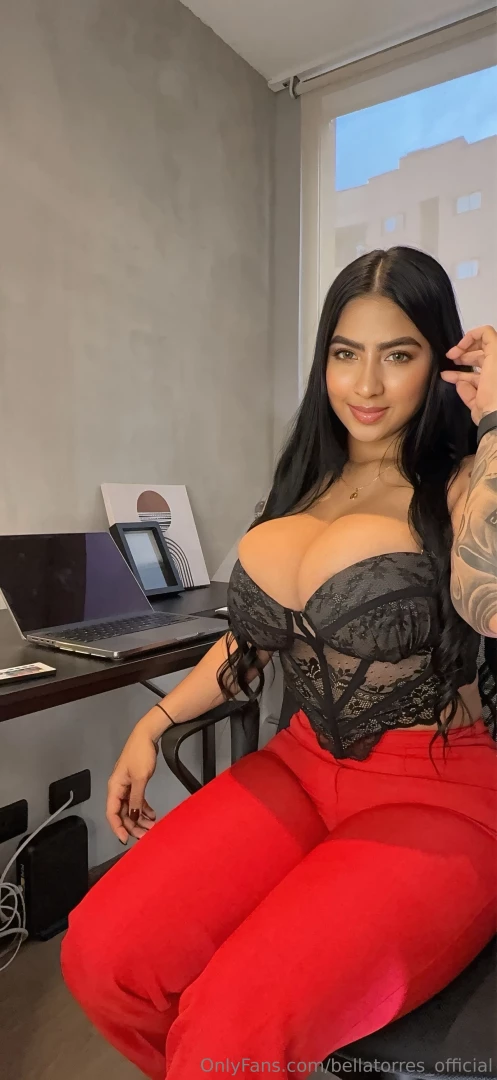 Work can wait my pussy can t find out why i m at the office on the 