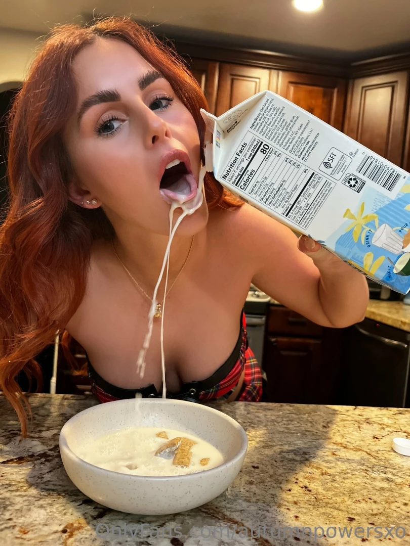 I got on my kitchen counter and gave you the perfect view of my pussy 