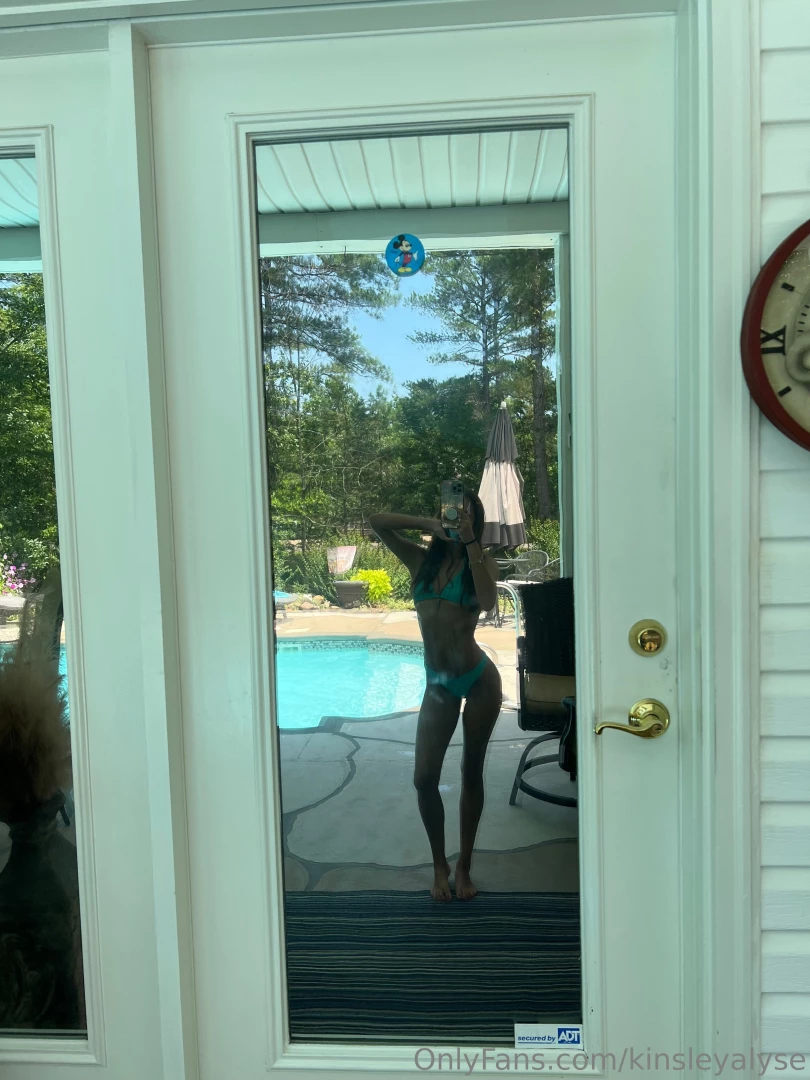 Let me tan at ur pool 