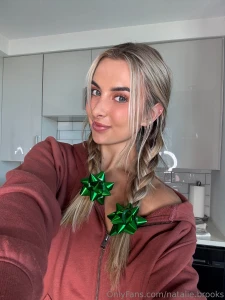 Who is excited for day 2 of holiday outfits fun fact it involves