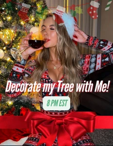 Live tonight at 8 pm est join me tonight for a cozy holiday-themed