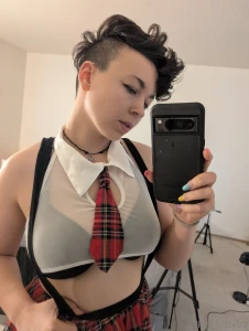 Just an alt girl here to put you in your place