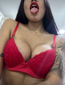 Estoy muy caliente quiero toda tu leche