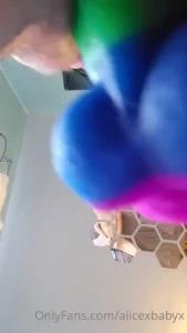 Playing with some fun views while i cum