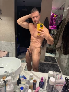 I always wake up so horny while traveling