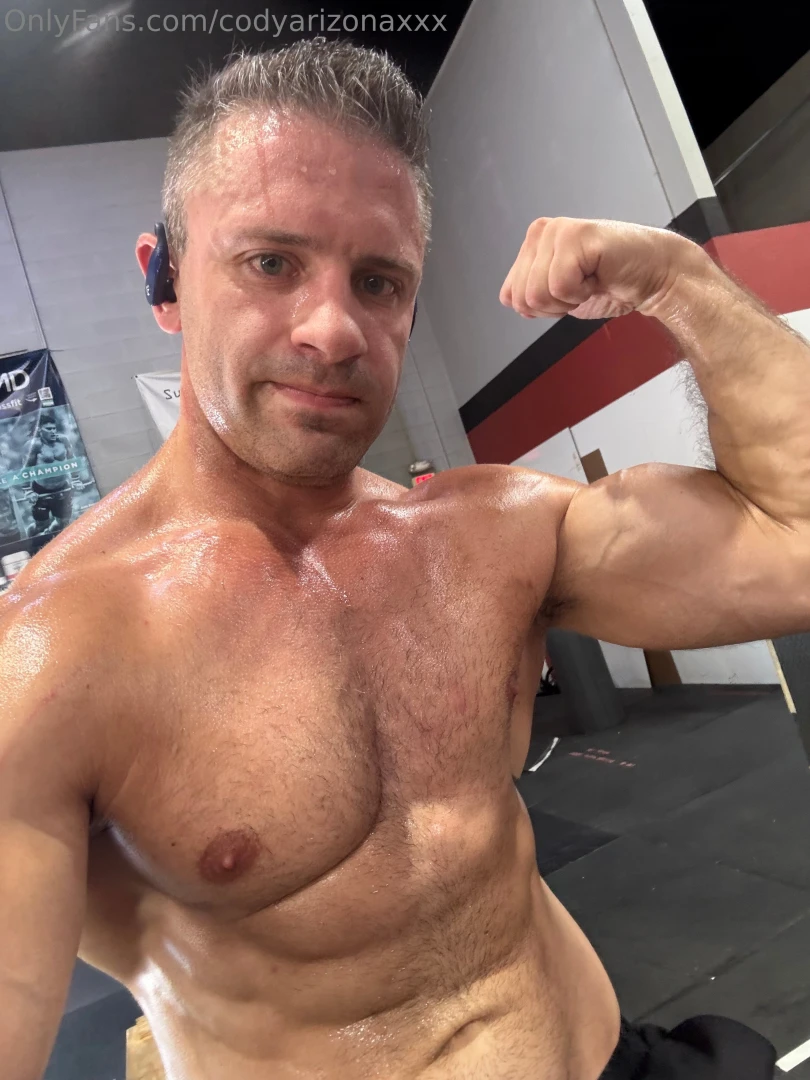 Whatcha licking first after my sweaty workout 