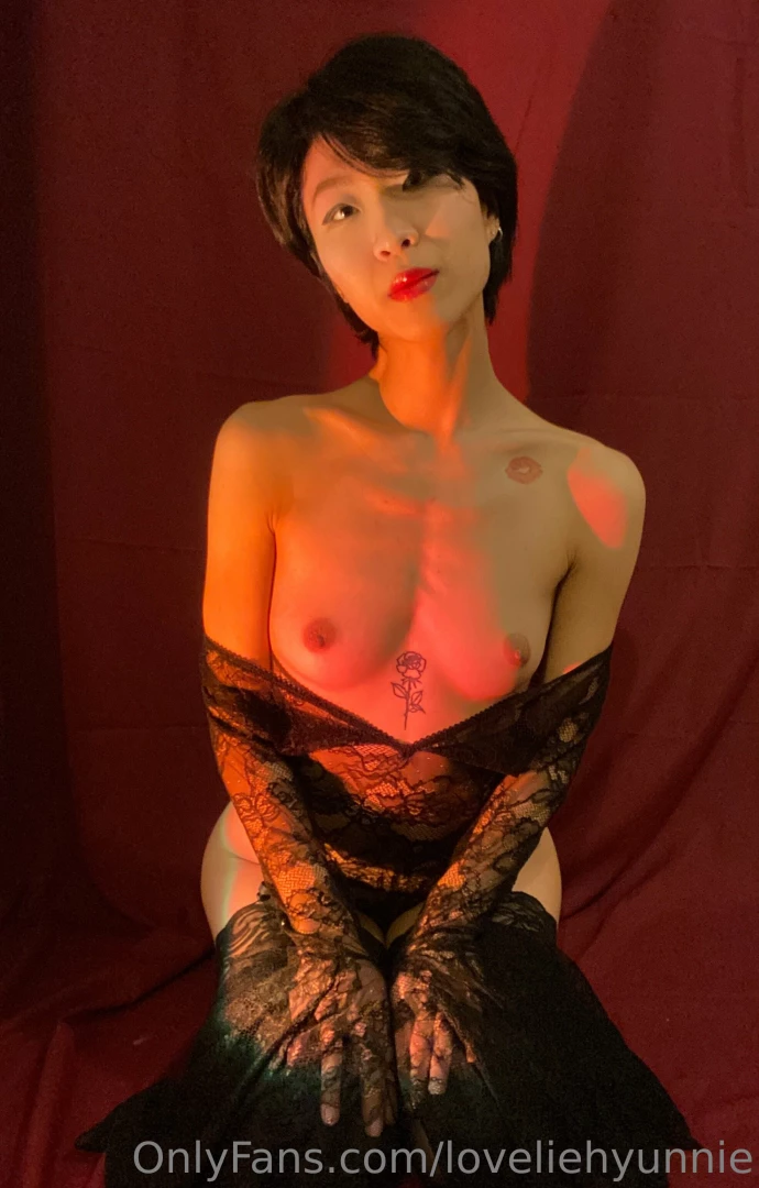 Good afternoon everyone i m ready for you to play with yourself hehe 