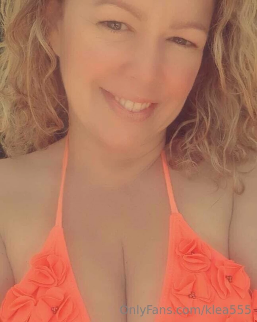 So need a holiday this was taken in garden last year last time i went 